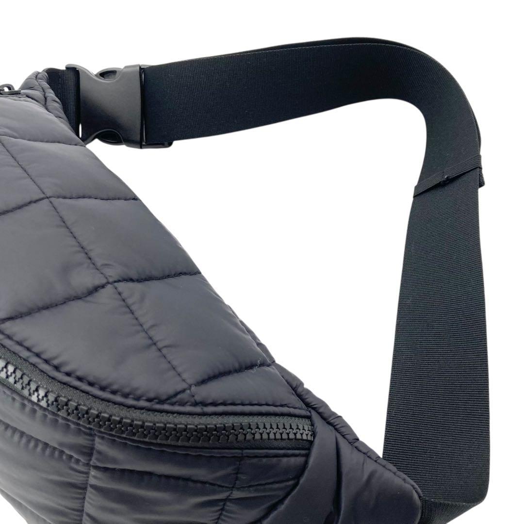 美品 813 UGG ナイロン キルティング ボディバッグ ウエストバッグ 黒