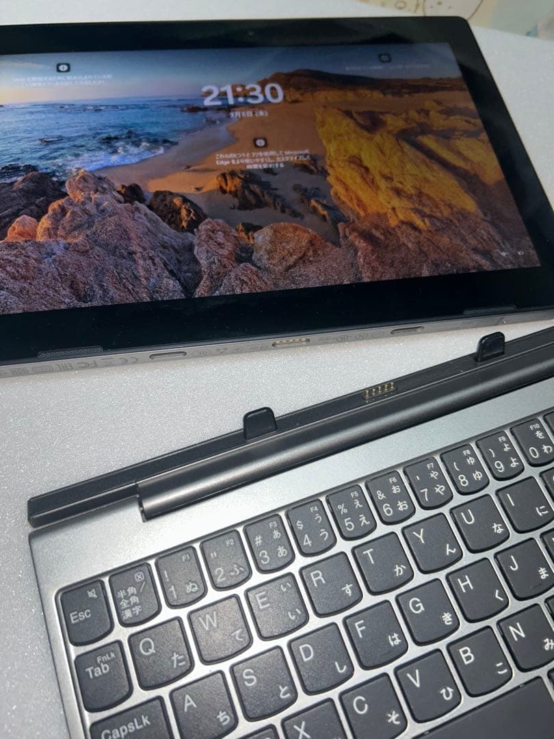 Lenovo Windows11タブレット 10インチ キーボードとカメラ付き