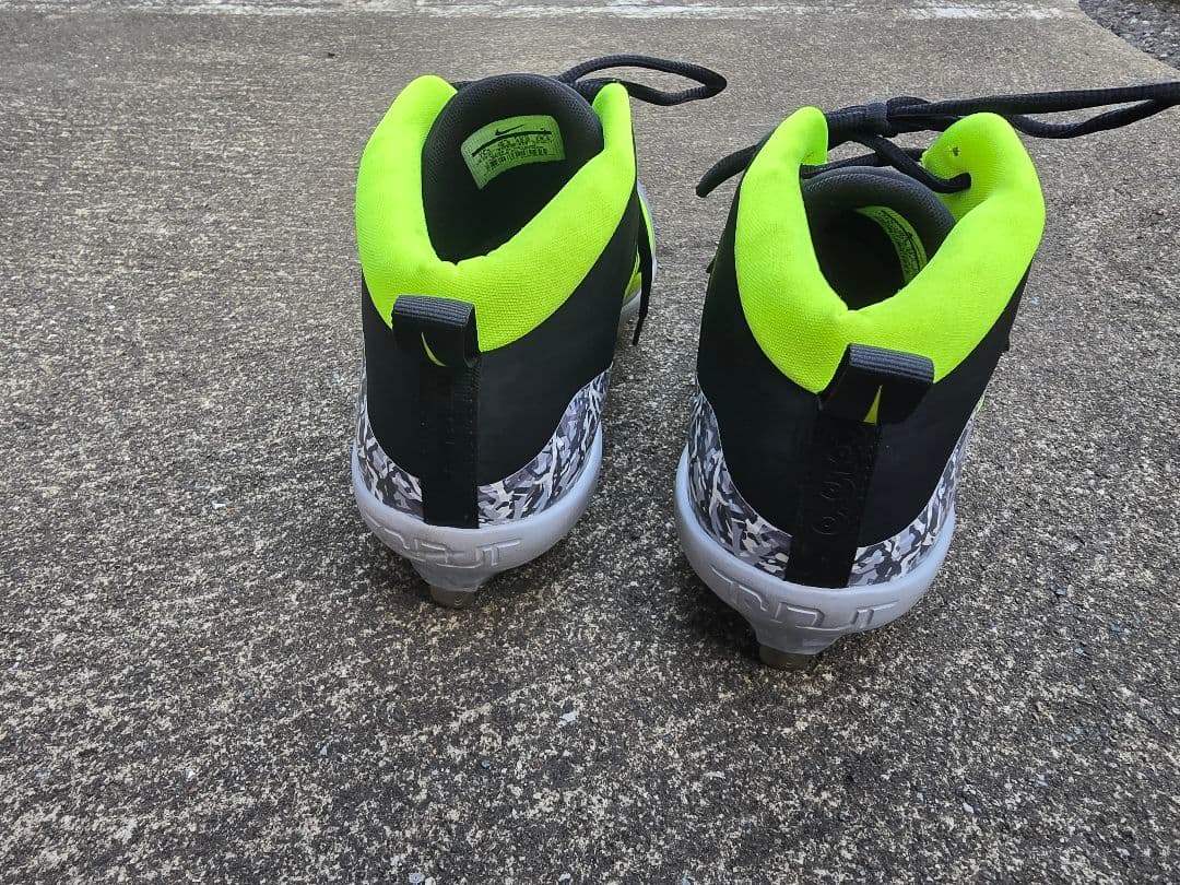 【音速の風雲児】Nike ハイカット 野球スパイク