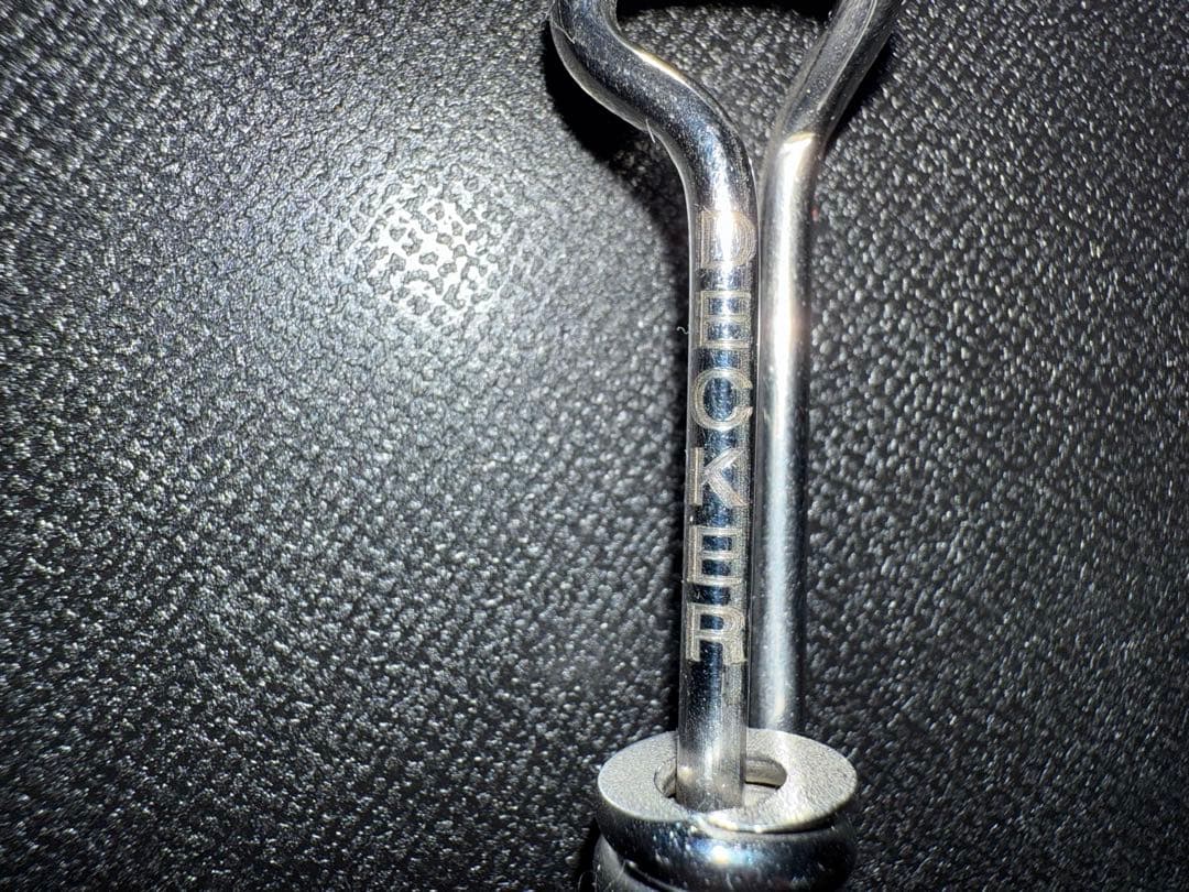 ジェフ・デッカーのハングヌーズ・キーチェーン