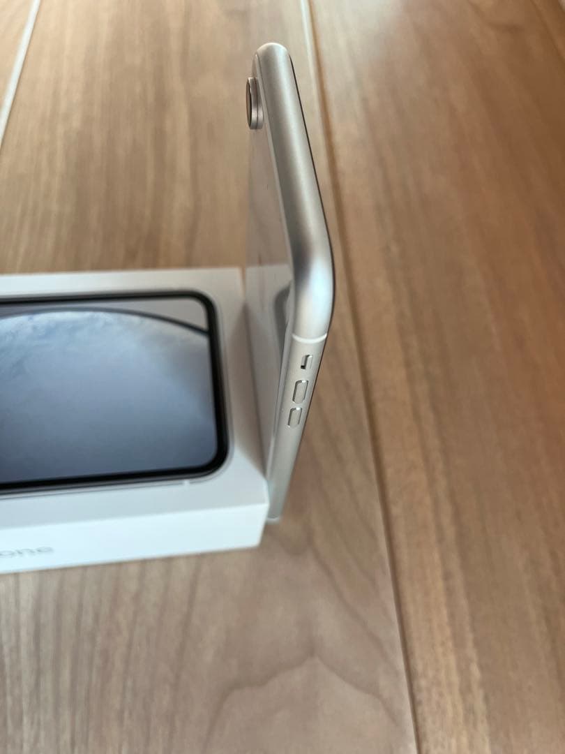 【超美品】iPhone XR ホワイト 128GB