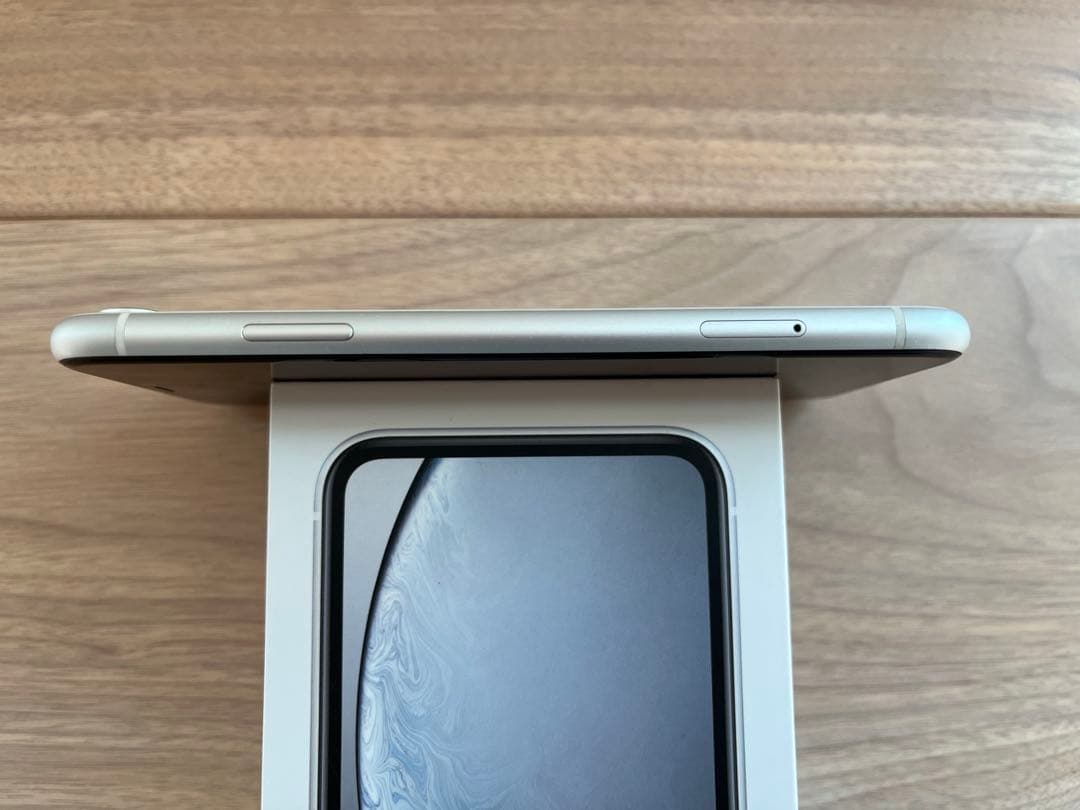 【超美品】iPhone XR ホワイト 128GB