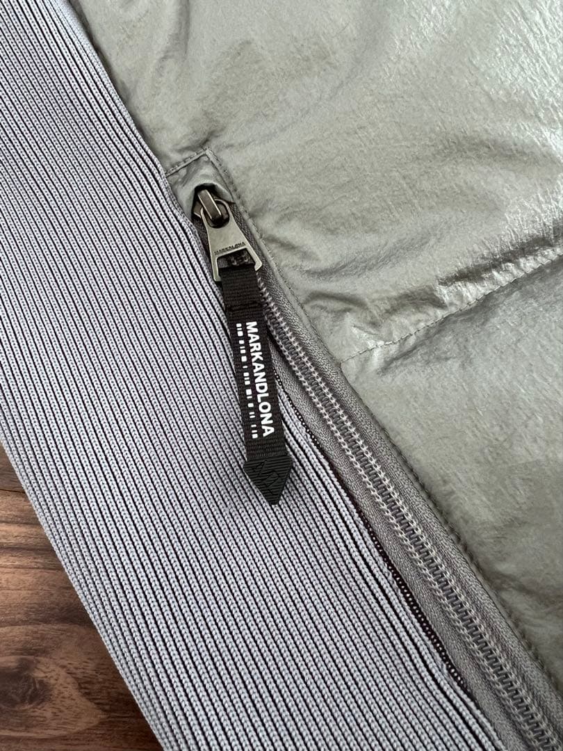 【美品】マークアンドロナ　ダウンベスト