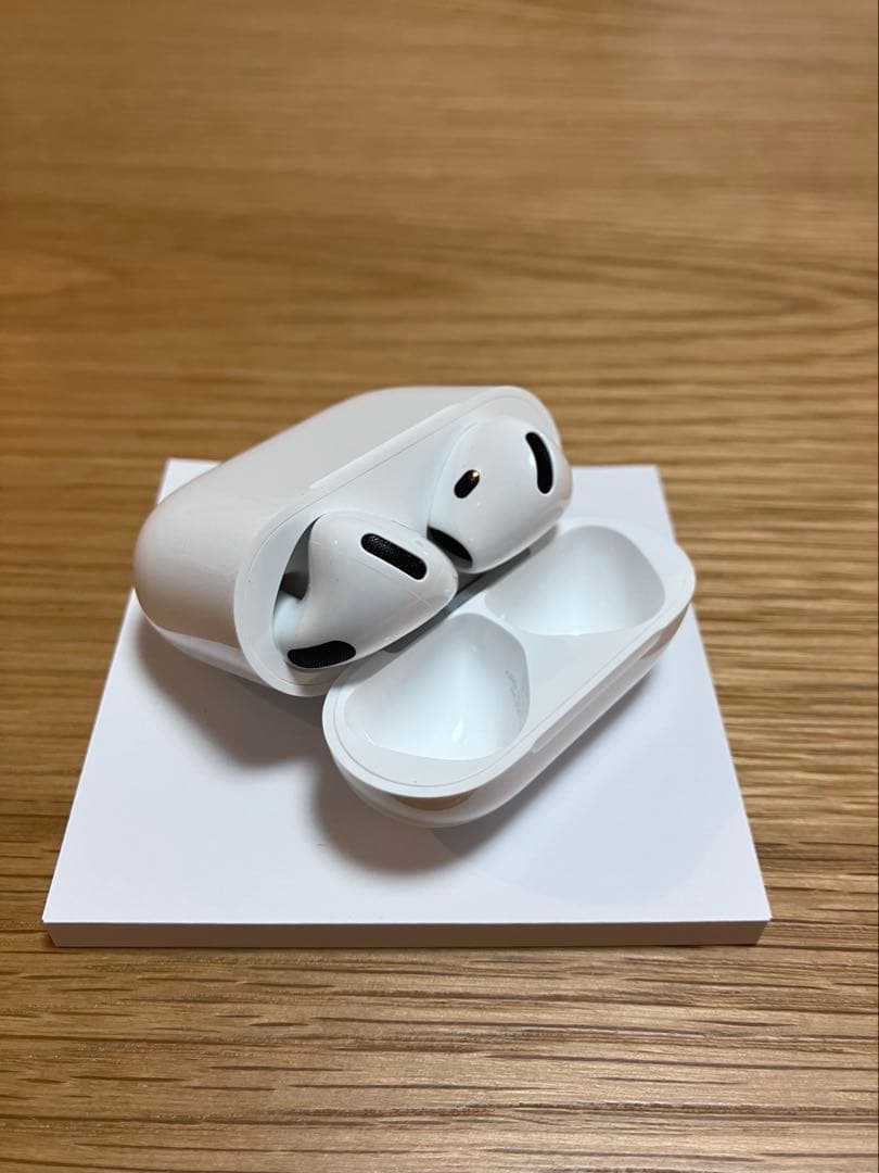 AirPods 4 ノイキャンモデル 保証残り有　本革ケース付き　12/3日購入