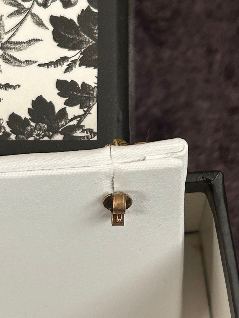 グッチ　ビー インターロッキングG ピアス　片耳