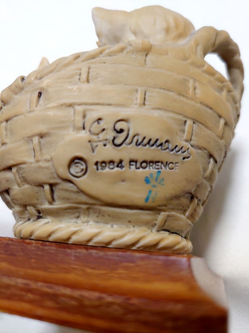 イタリア製　ARMANIアルマーニ　FLORENCE1934　子猫の置物　希少品