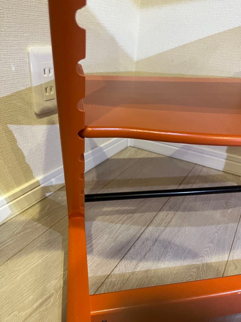 【美品】STOKKE トリップトラップ シリアル4 廃盤色 オレンジ　ハイチェア
