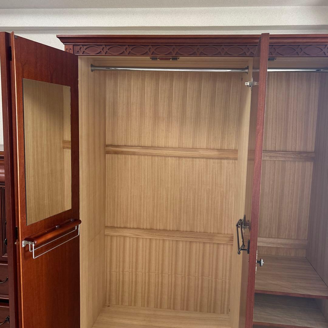 リンホーリン　家具　３ドア　ワードローブ　クローゼット