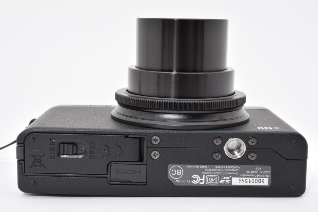 美品 FUJIFILM XQ2 ブラック デジタルカメラ