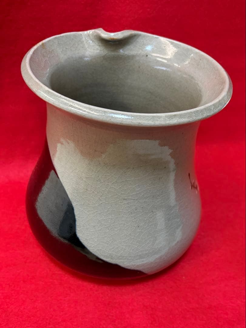 腰黒梅絵花瓶　金粉装飾　共箱付　初代眞葛香山作（江戸期天保13年生まれ）　銘あり