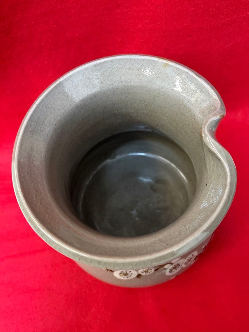 腰黒梅絵花瓶　金粉装飾　共箱付　初代眞葛香山作（江戸期天保13年生まれ）　銘あり