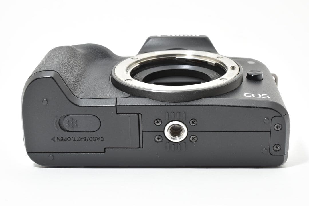 Canon EOS Kiss M ミラーレスカメラ 本体
