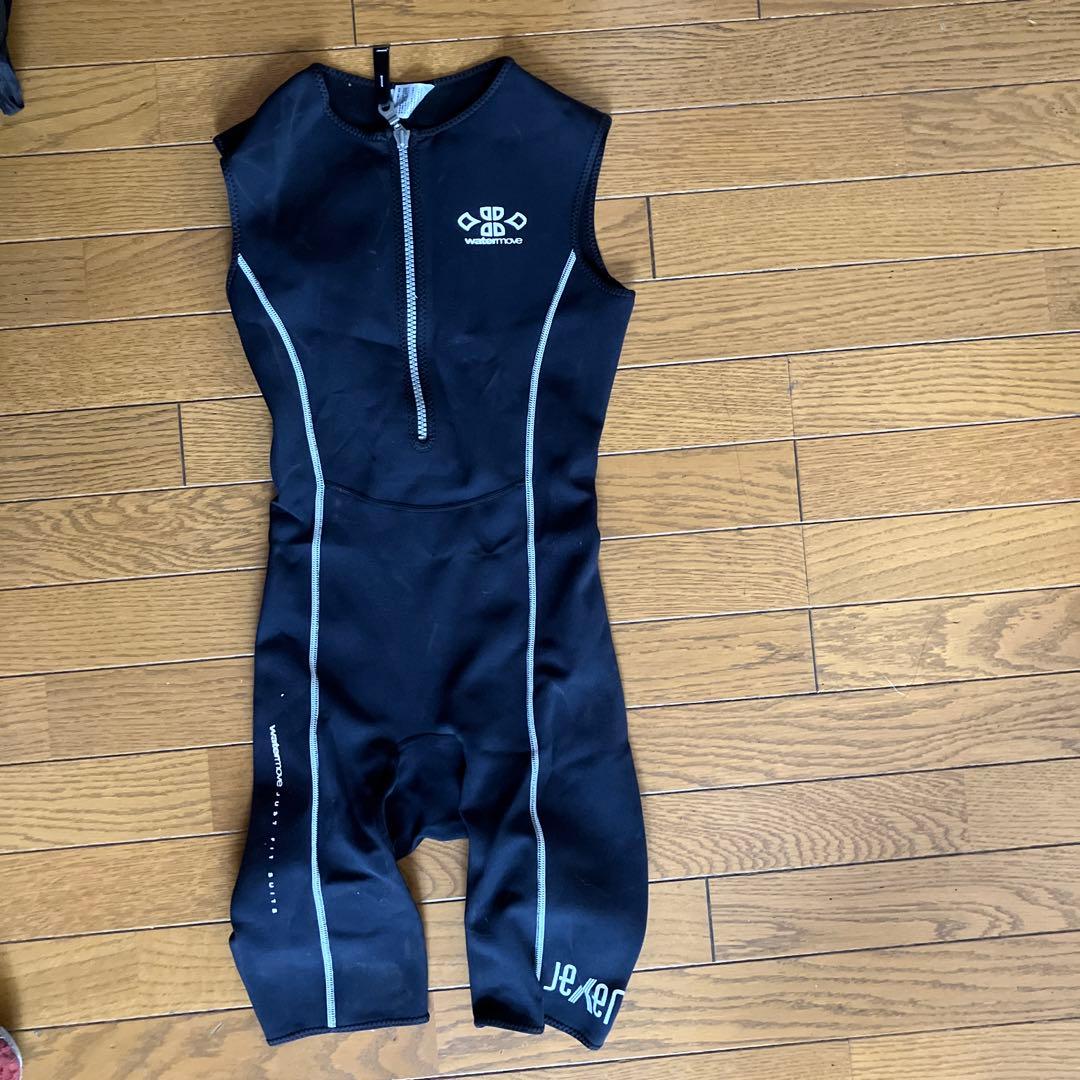 ネオプレン製ショートジョンウェットスーツ