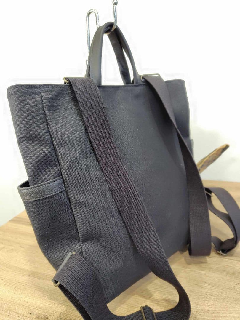 ペ*コ様 ミナペルホネン/carnival　カーニバルネイビー/がま口ポケット/