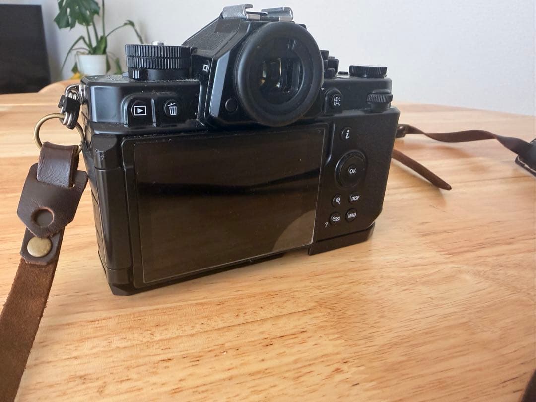 t*k様 Nikon Z f ミラーレス一眼 ブラック(ボディのみ)