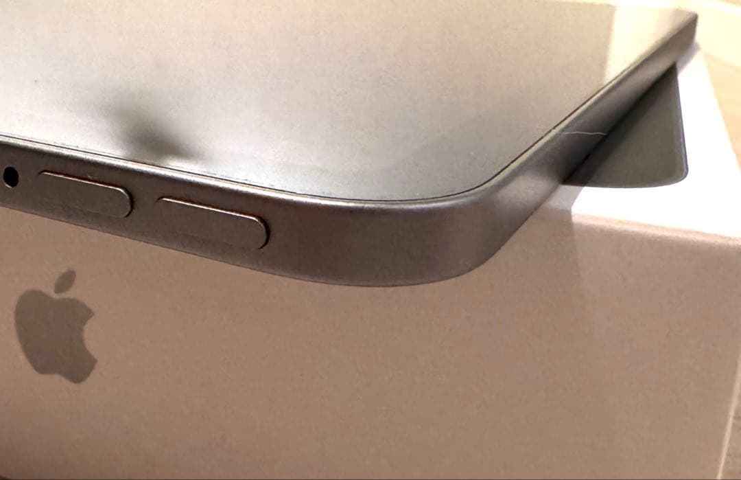 Apple iPad ミニ 7 256GB スペースグレー キーボードケース付き