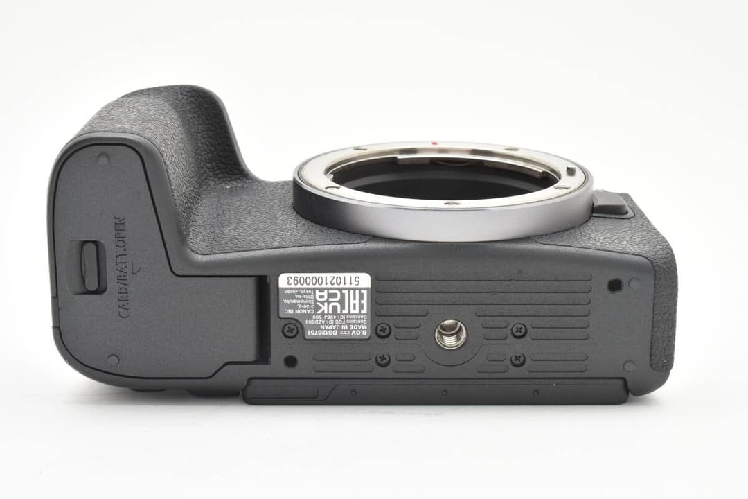 美品 Canon EOS RP ボディ S数4000回以下