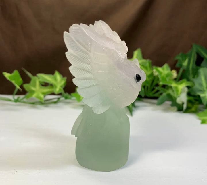 ALLSALE☆繊細な彫刻☆天使のような可愛いフローライトふくろう 置物