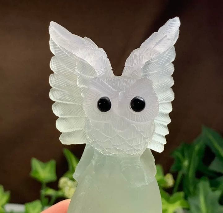 ALLSALE☆繊細な彫刻☆天使のような可愛いフローライトふくろう 置物