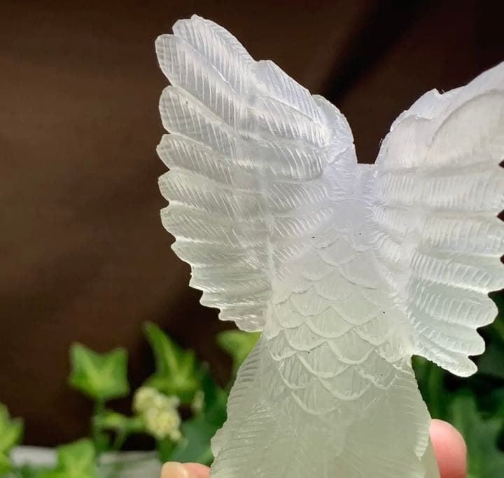 ALLSALE☆繊細な彫刻☆天使のような可愛いフローライトふくろう 置物