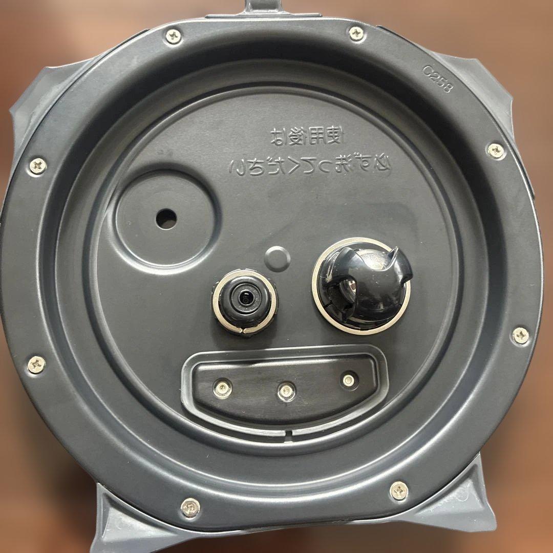 ⭐︎象印⭐︎NW-PV10型　圧力IH炊飯器 5.5合 炎舞炊き