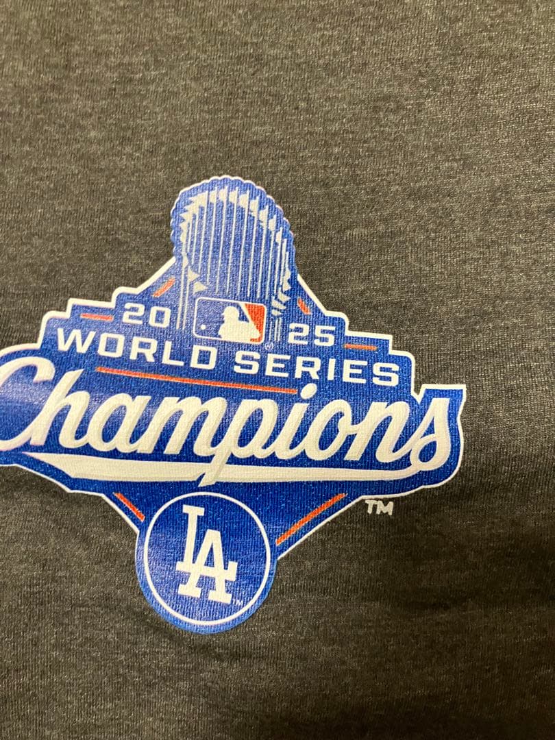 村上隆×ドジャース 2025年ワールドシリーズ優勝Tシャツ M