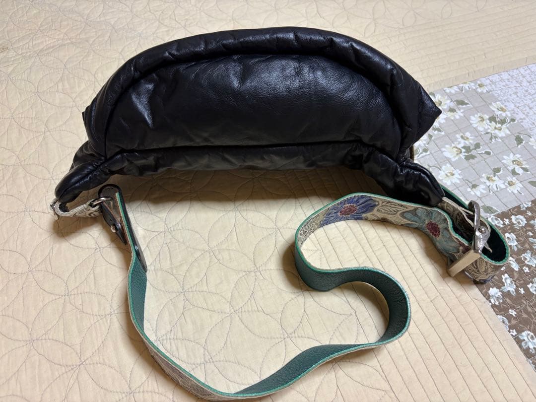 ★ほぼ未使用★美品 JUCO. ジュコ ボディバッグ ウエストポーチ 花柄 黒