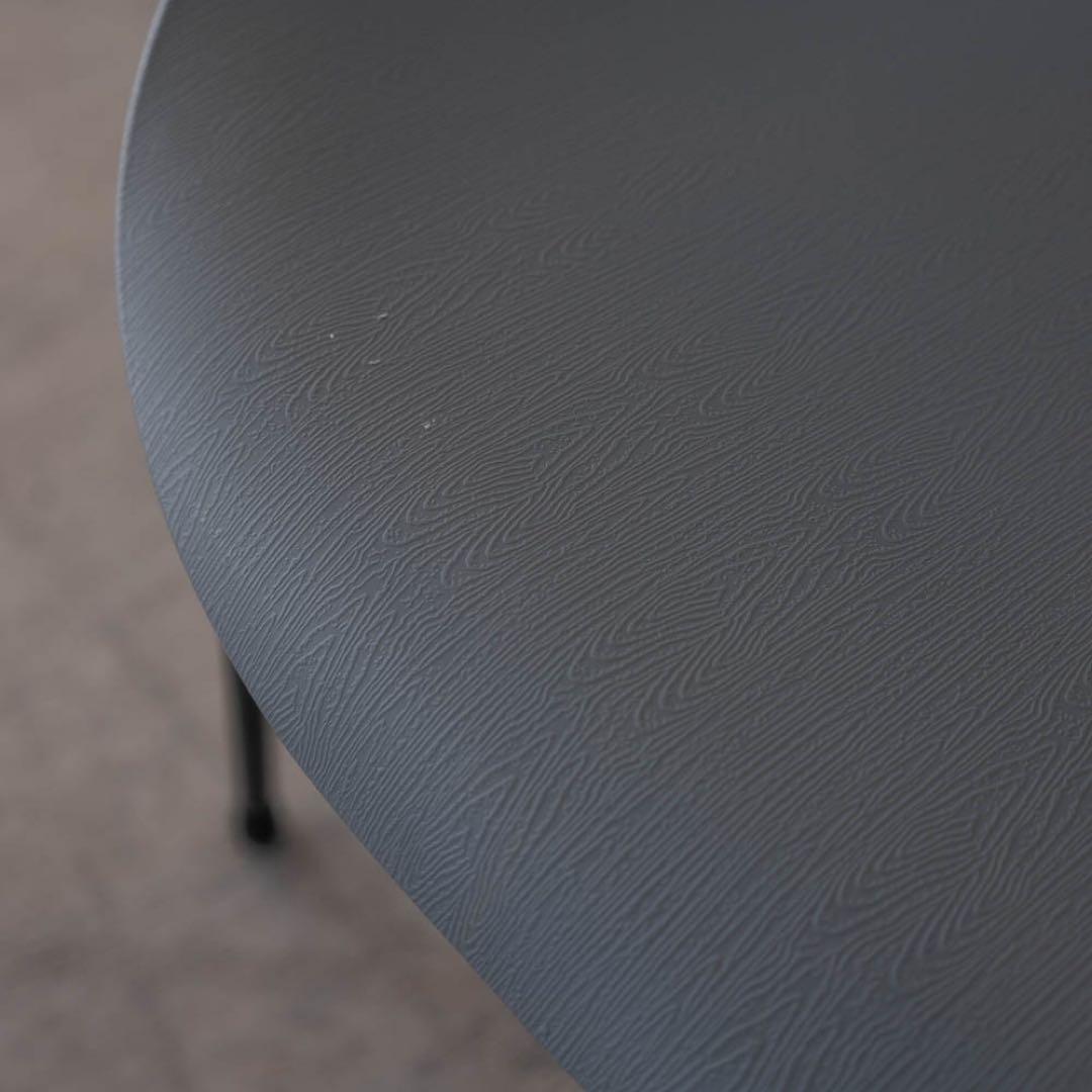 グレーのアーチ型ダイニングチェア