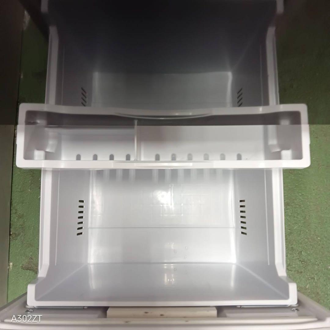 462 日立　大型冷蔵庫　300L強　小型　家庭用　右開き　自動製氷　3ドア