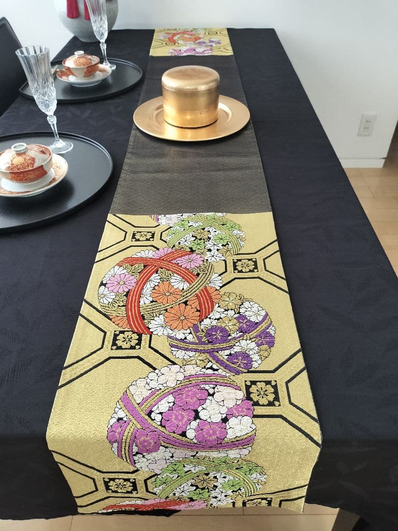 A898★逸品‼️手毬模様‼️テーブルランナー2m17cm