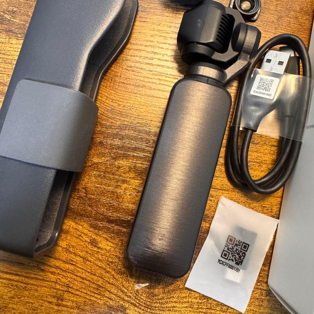 DJI OSMO Pocket 本体、ケース、Ulanziの広角フィルター