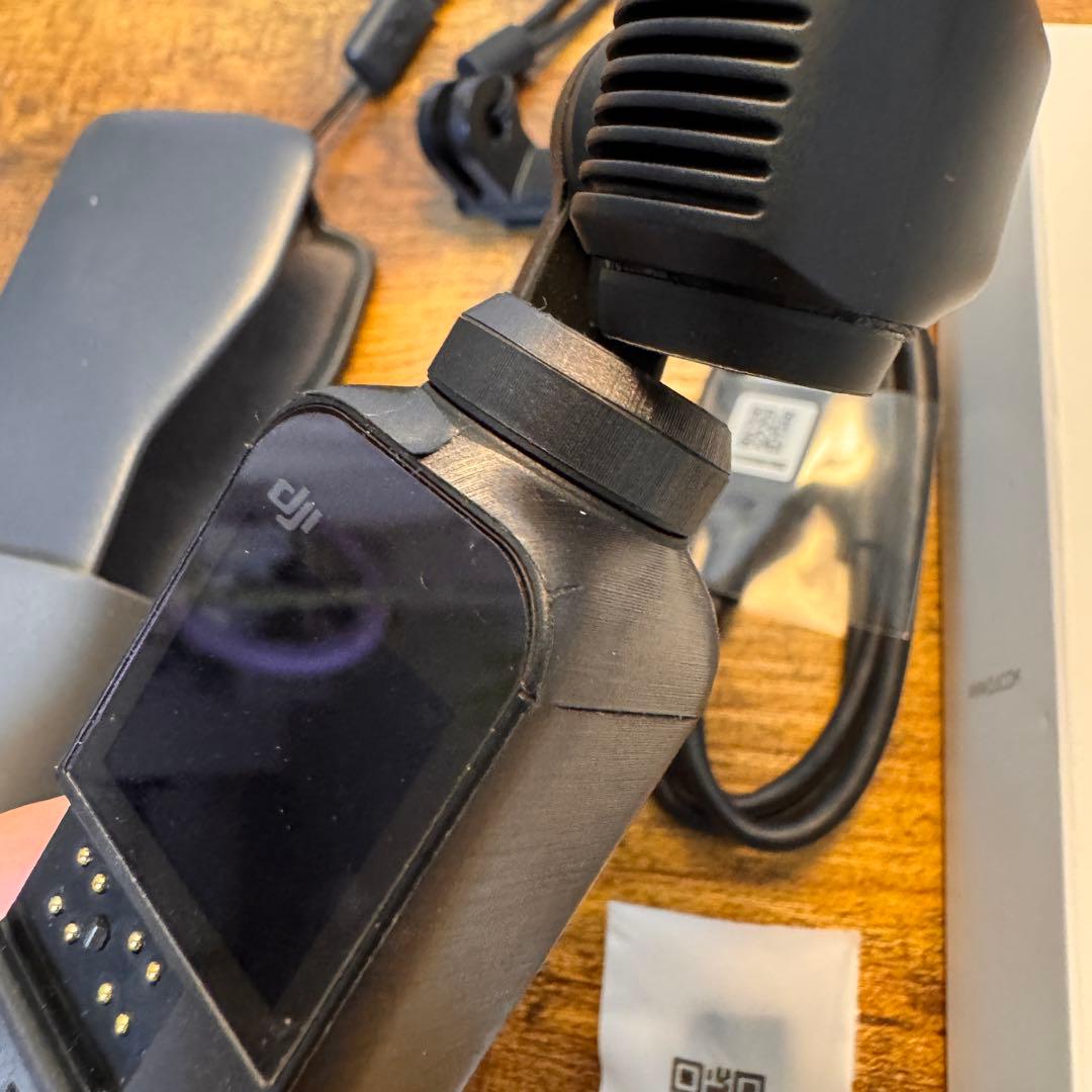 DJI OSMO Pocket 本体、ケース、Ulanziの広角フィルター