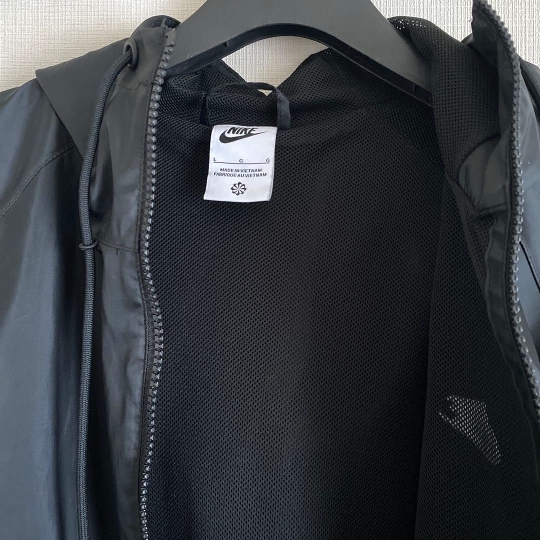Nike ブラック ウィンドブレーカー