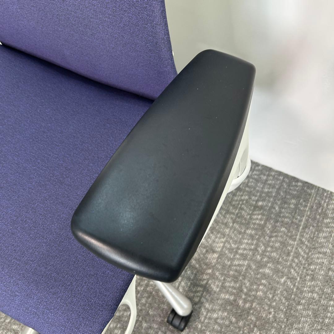 C エンボディチェア 最高級 ハーマンミラー グレー ホワイト Embody