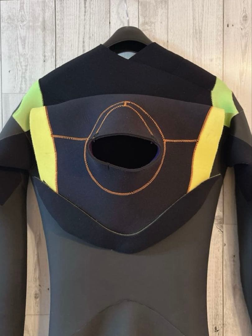 WORLD FORCE 極暖エアフレイム★ 5×3mmセミドライ ウェットスーツ