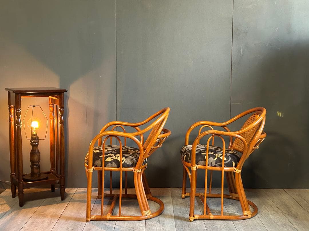 超美品　ラタン　籐　アームチェア　ミドルチェア　ローチェア　肘付椅子　艶感 2脚