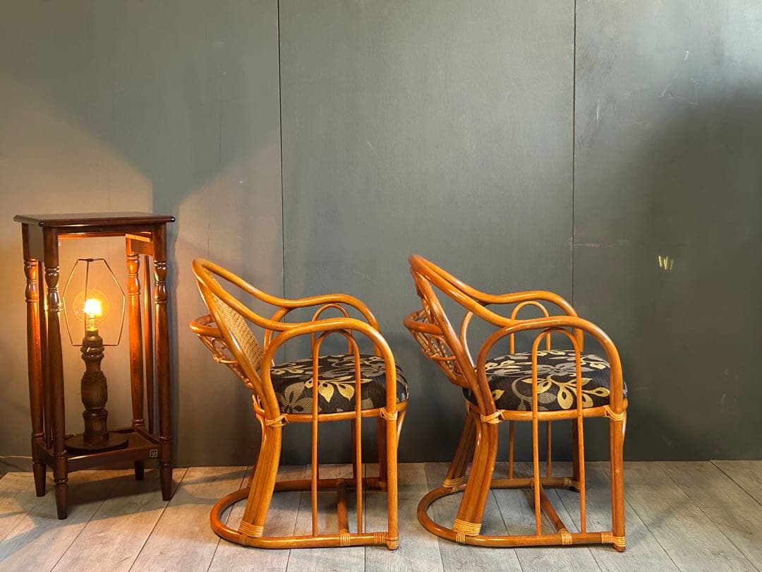 超美品　ラタン　籐　アームチェア　ミドルチェア　ローチェア　肘付椅子　艶感 2脚