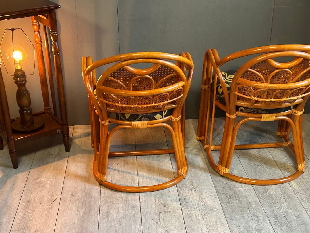 超美品　ラタン　籐　アームチェア　ミドルチェア　ローチェア　肘付椅子　艶感 2脚
