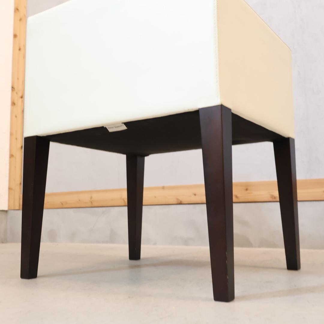 カッシーナ カトリーヌ・メミ アームチェア ダイニングチェア 革 ラウンジチェア