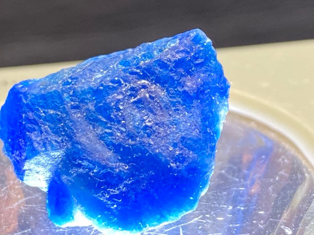 ハユーン　アウイン　アウイナイト　10.8ct 原石 コバルトブルー