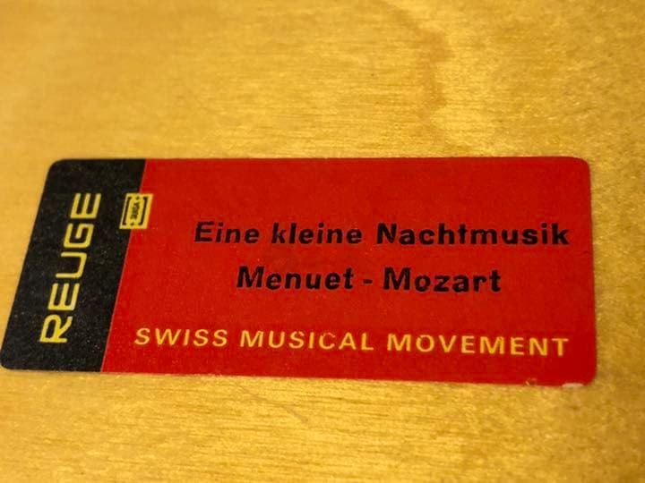 リュージュ　オルゴール　モーツァルト　メヌエット　象嵌　鍵付ジュエリーボックス