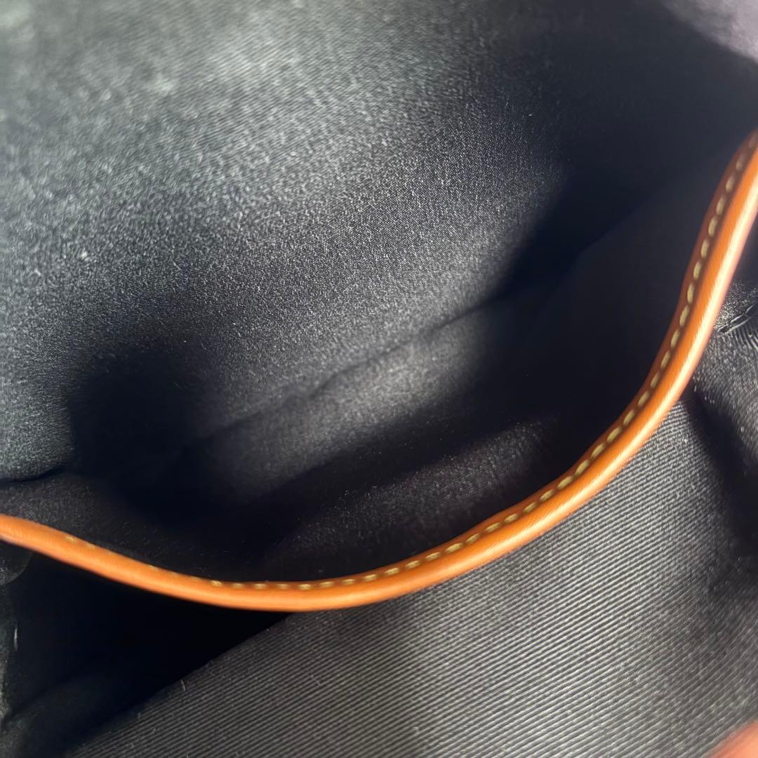 【COACH】 タグ有り チャーター ボディバッグ シグネチャー ベージュ