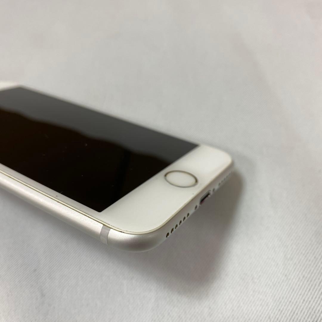 【中古】Apple iPhone 7 シルバー 本体 M188