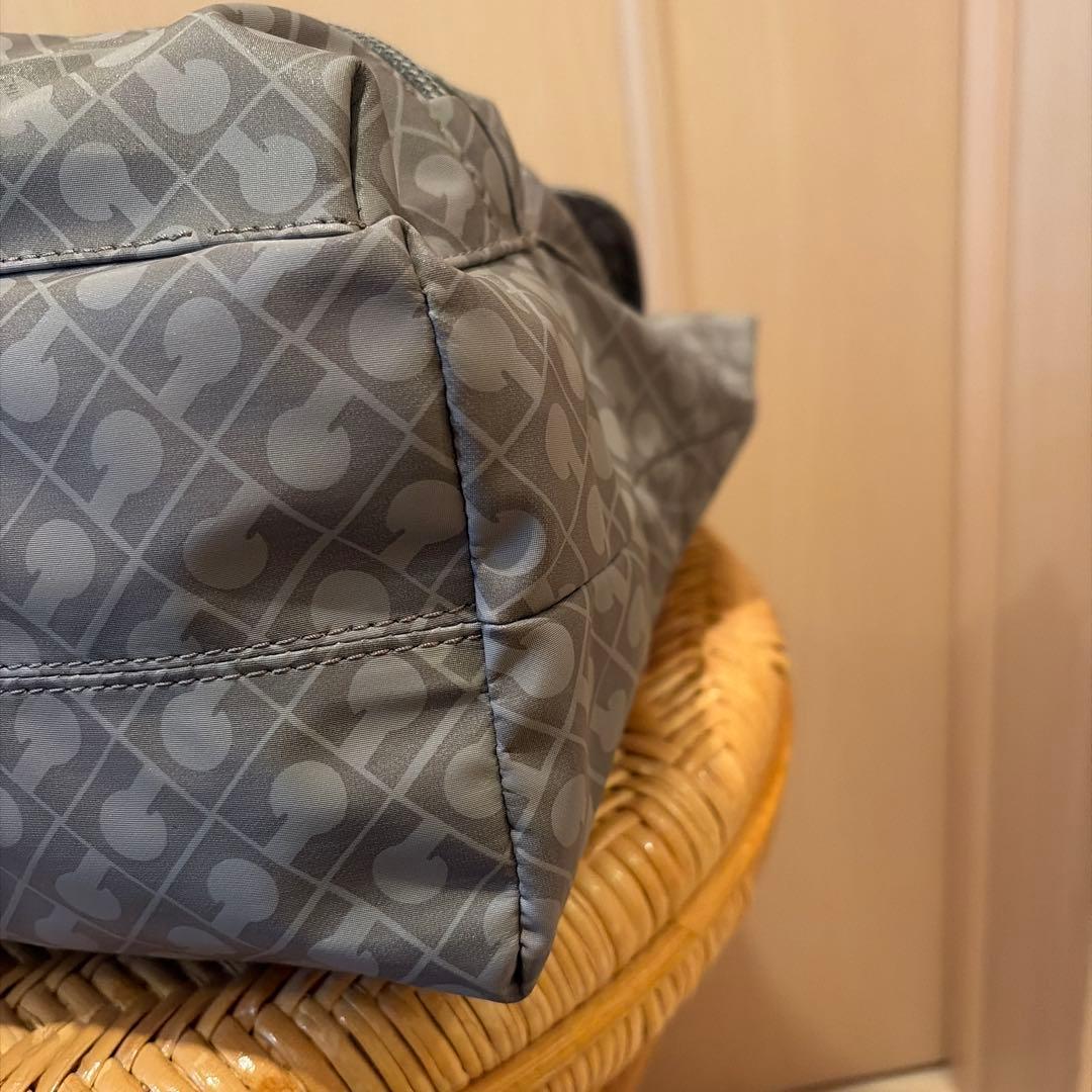 ゲラルディーニ　グレー ショルダーバッグ