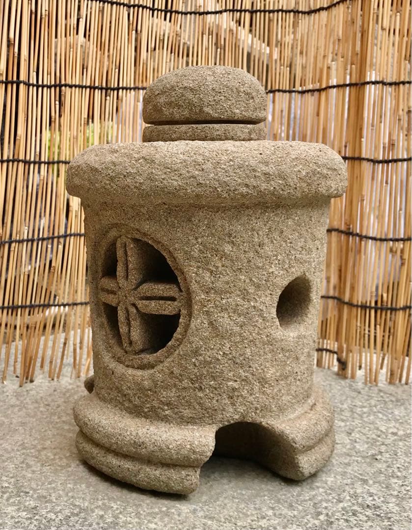 【天然自然石・茶庭石灯篭・坪庭箱庭灯篭・日本庭園９kg】庭石オブジェ置物苔玉植栽