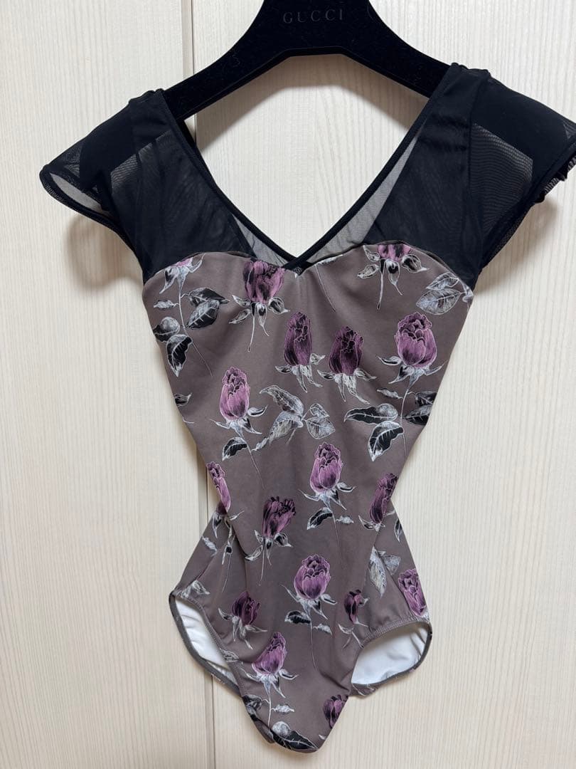 新作完売Stinaバレエレオタード Mサイズ