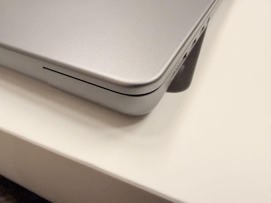 MacBookPro M3 14in 8GB 512 bat100% 充3回超美