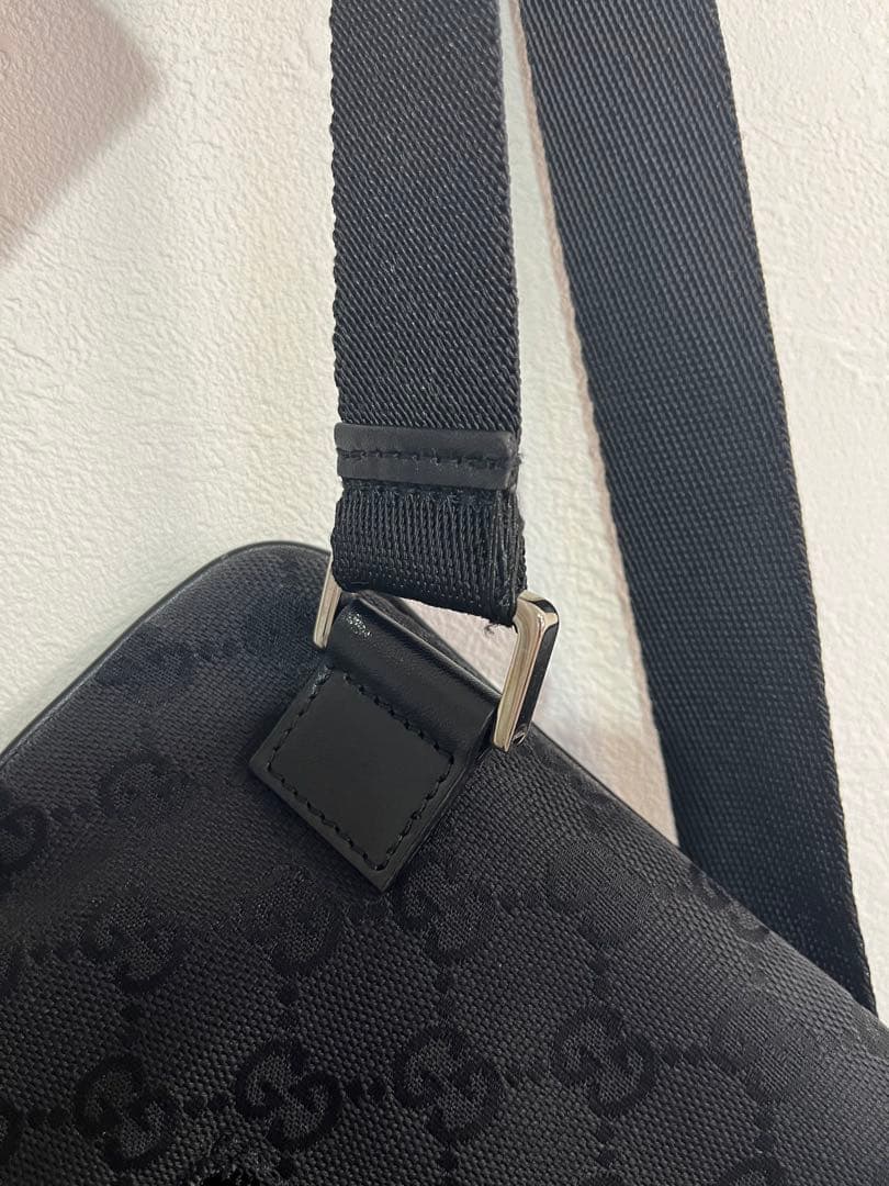 GUCCI ショルダーバッグ GG キャンバス ブラック サコッシュ