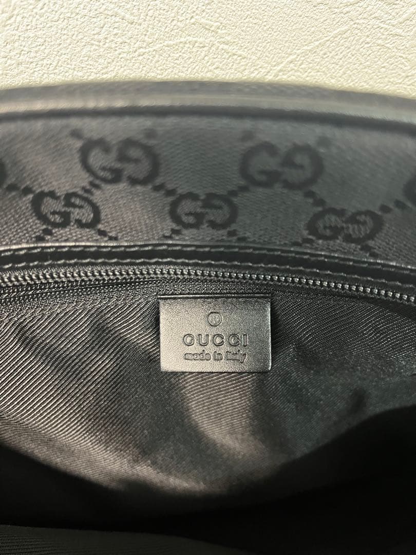 GUCCI ショルダーバッグ GG キャンバス ブラック サコッシュ