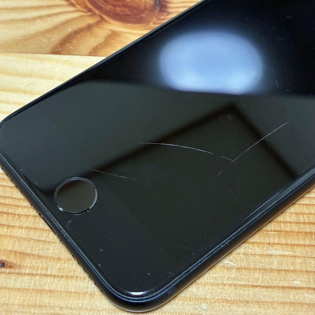 バッテリー新品　iPhoneSE第3世代64GB SIMフリー yy17700e